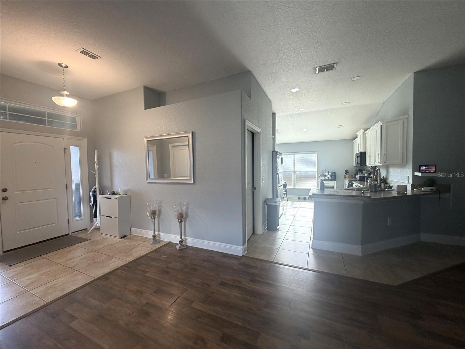 Listing photo 3 for 1358 Buckeye Trace Blvd