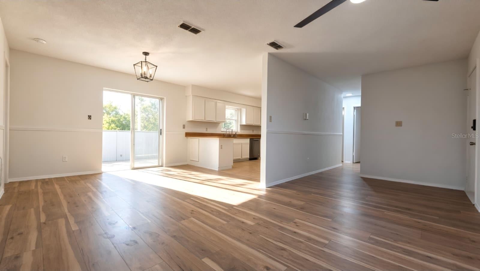 Listing photo 2 for 128 Wax Myrtle Dr
