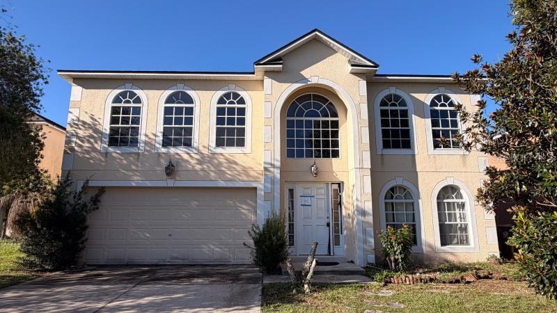 Listing photo 1 for 325 Thomasdale Ave