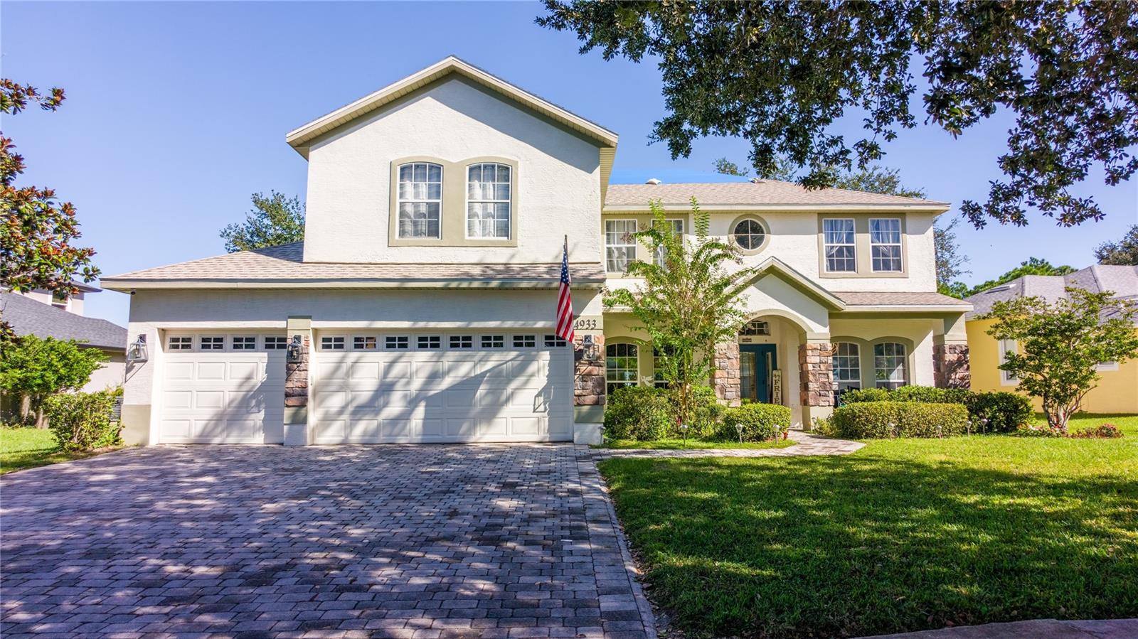 Listing photo 2 for 4933 Parkview Dr