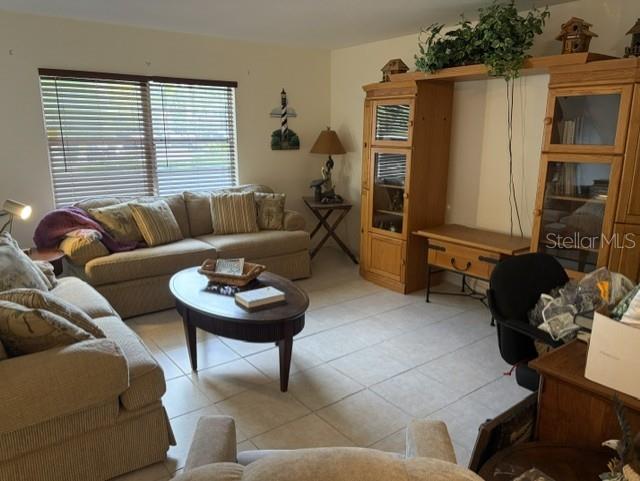 Listing photo 2 for 100 El Camino Dr #103