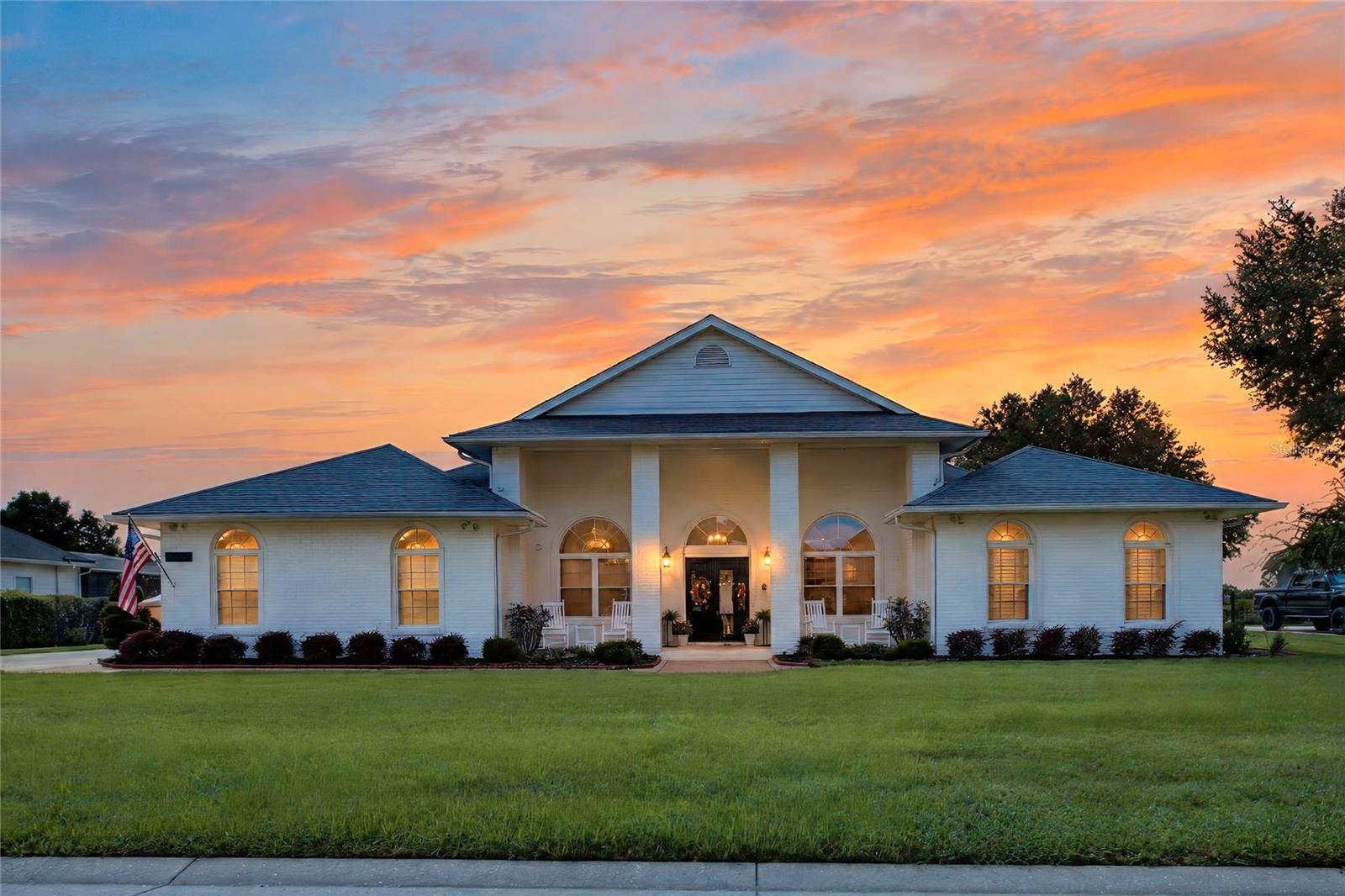 Listing photo for 34449 Parkview Ave