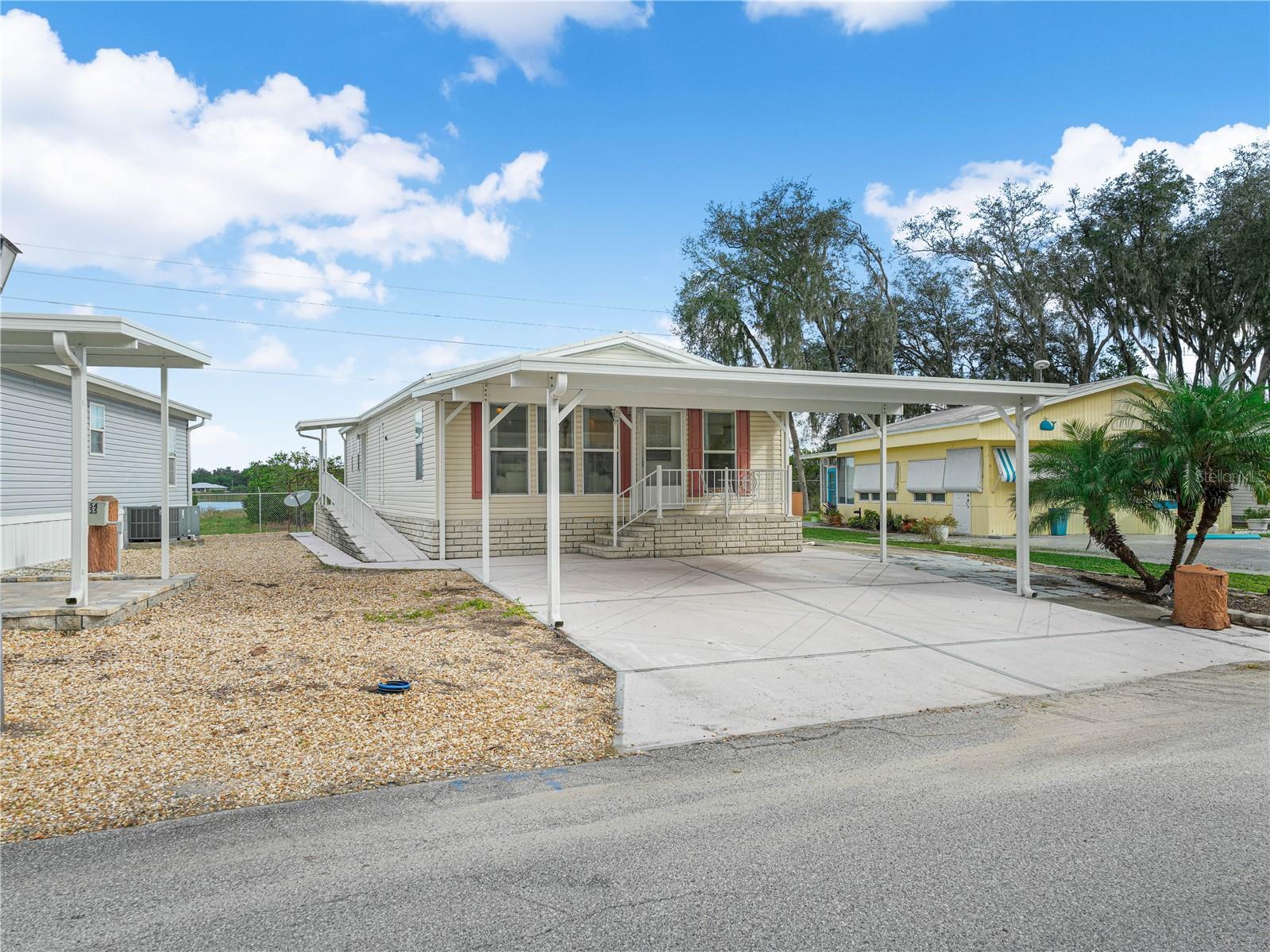Listing photo 1 for 58 Silversides St