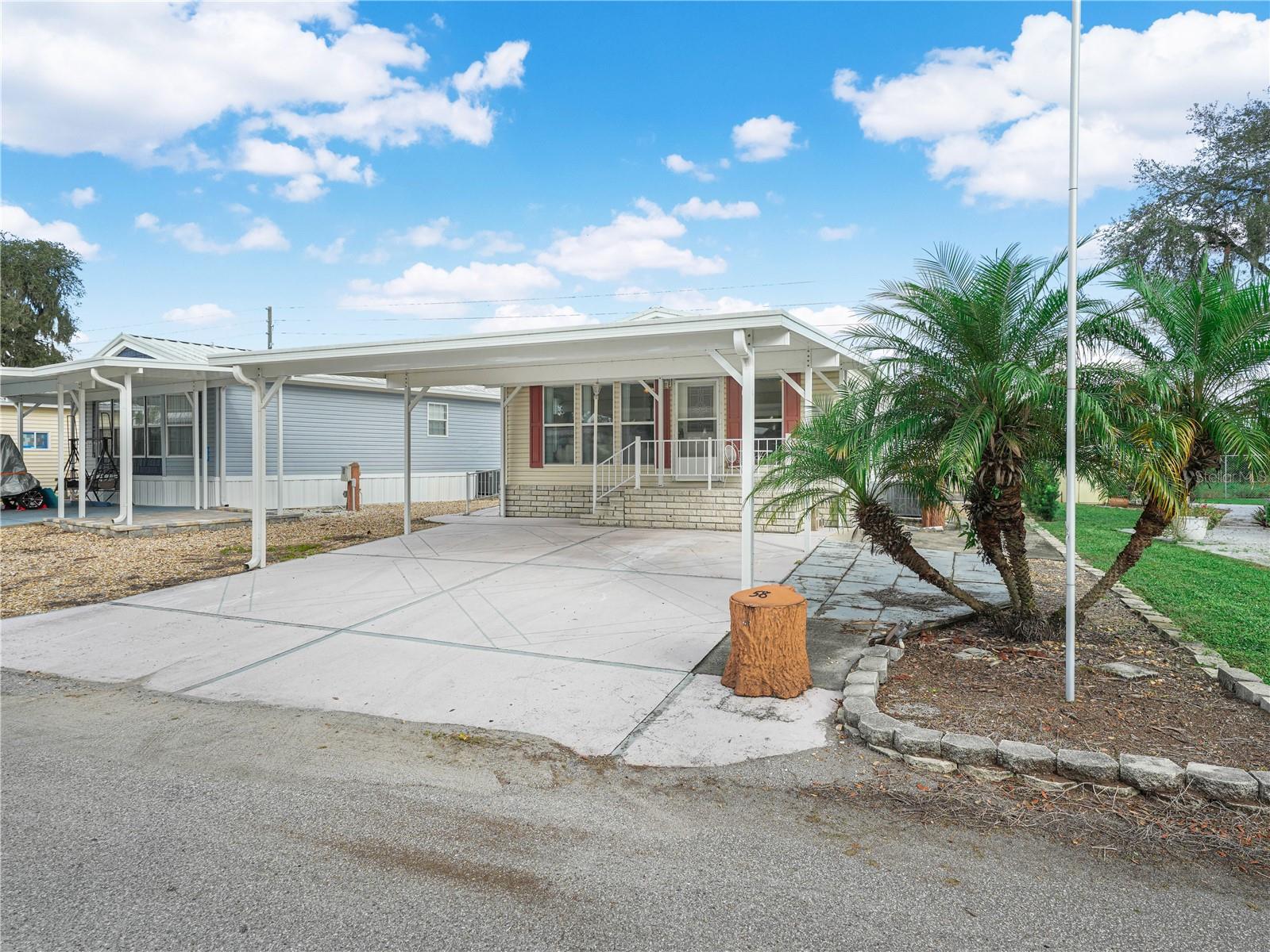 Listing photo 3 for 58 Silversides St
