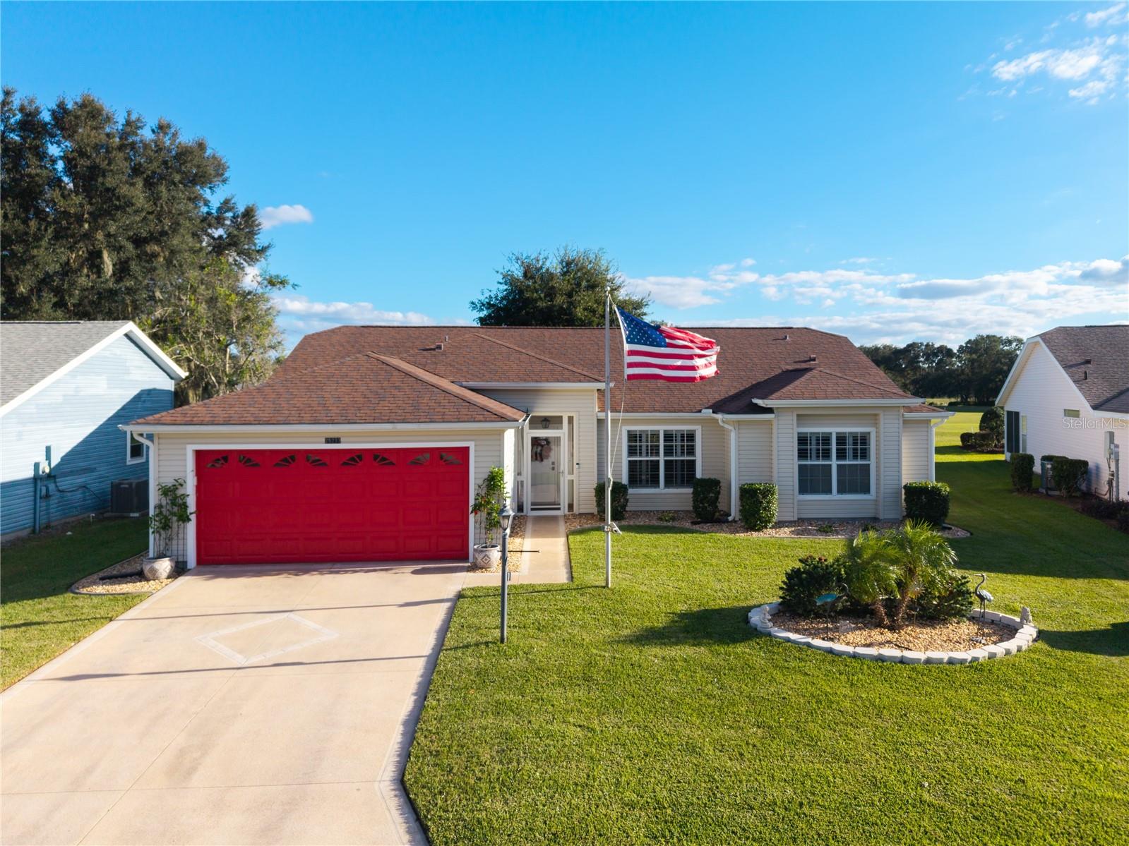 Listing photo for 25233 Lost Oak Cir
