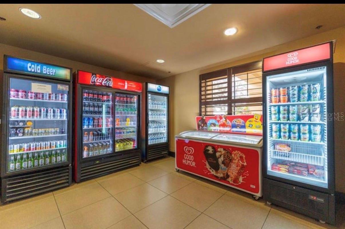 Listing photo 3 for 7601 Canada Ave #633/635