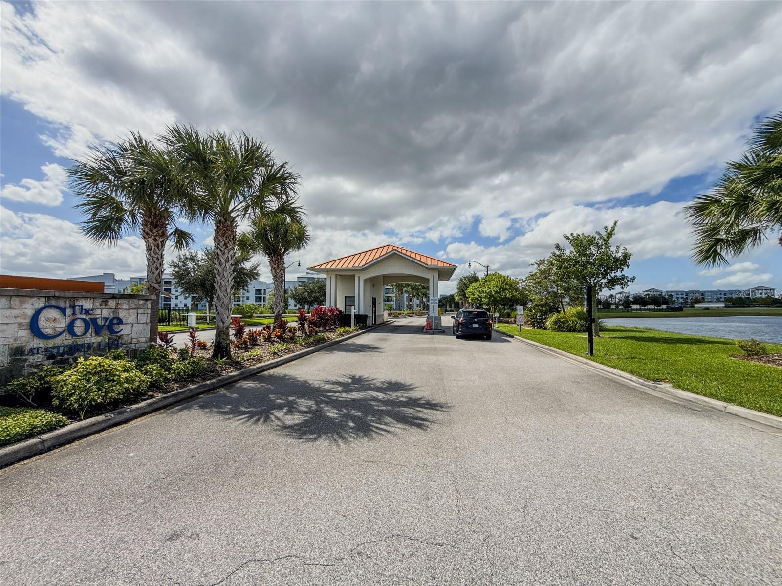 Listing photo 3 for 4751 Clock Tower Dr #104