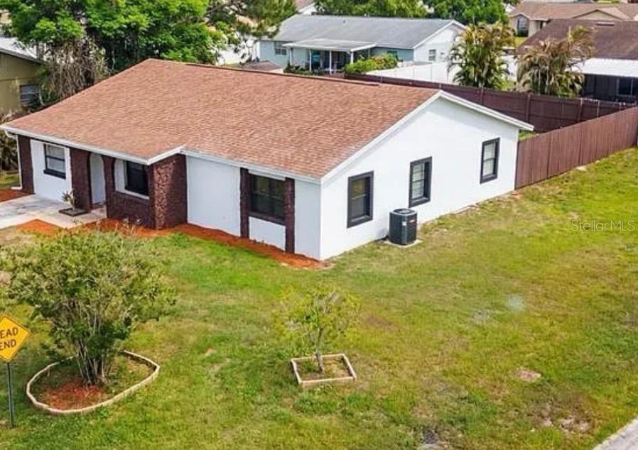 Listing photo 1 for 107 Iguala Dr