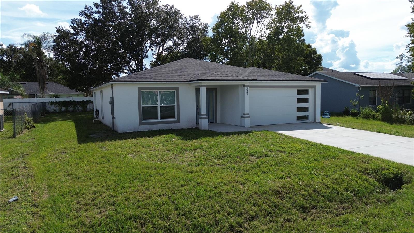 Listing photo 2 for 237 Dalton Dr