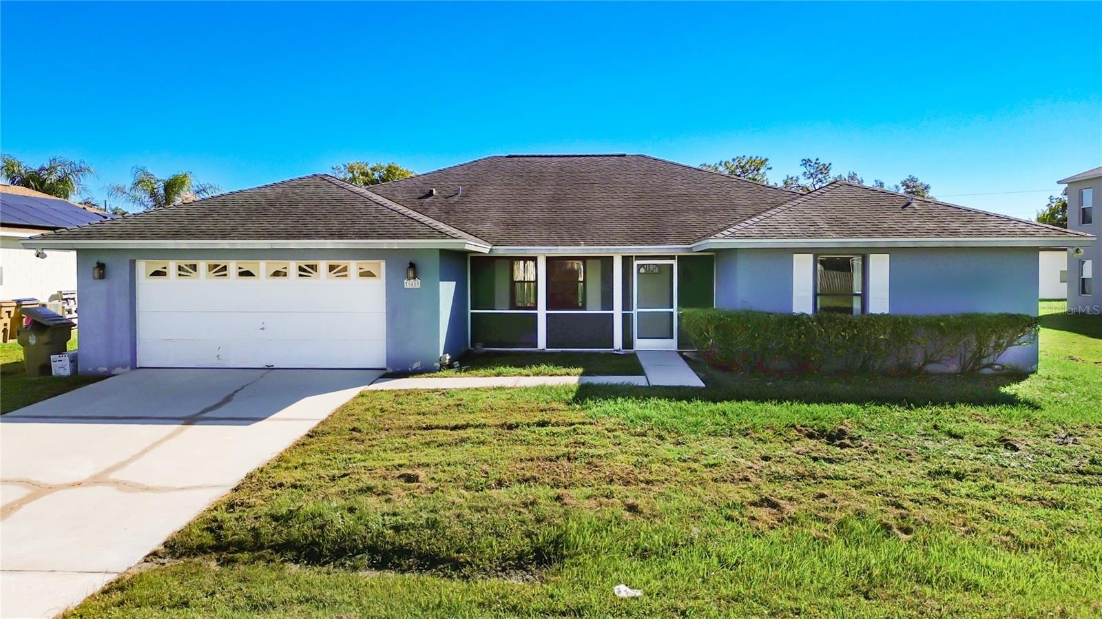 Listing photo 1 for 940 Stockport Dr