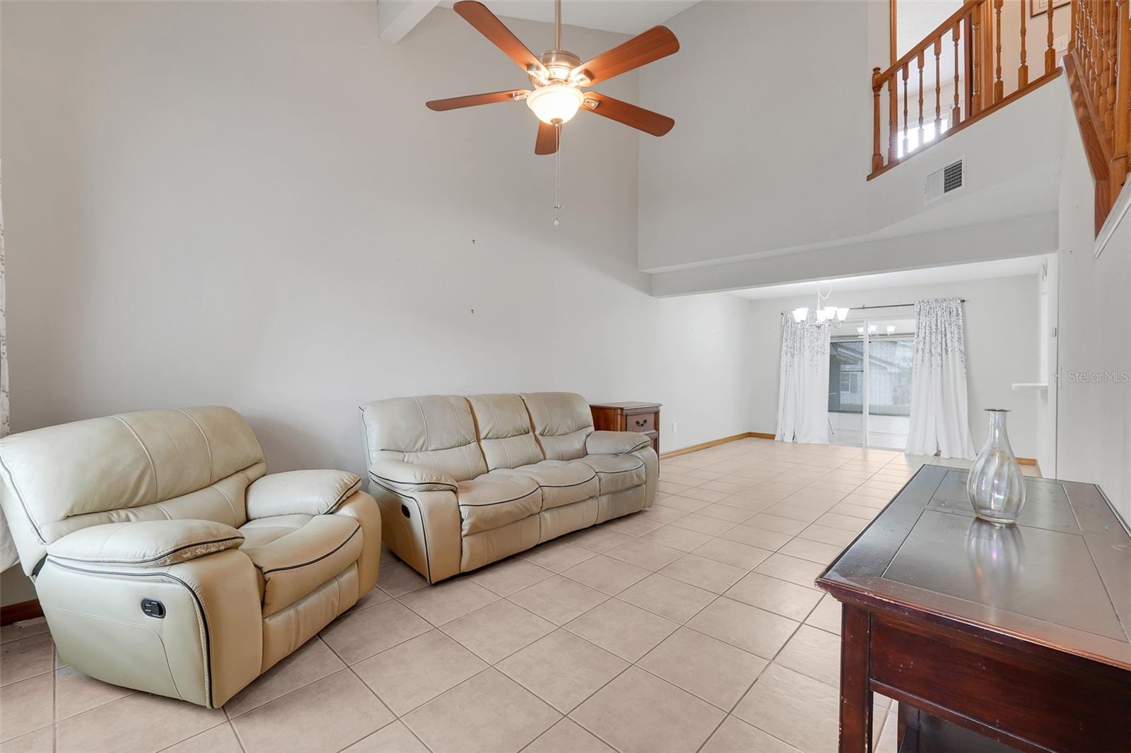 Listing photo 3 for 1441 Disston Ave