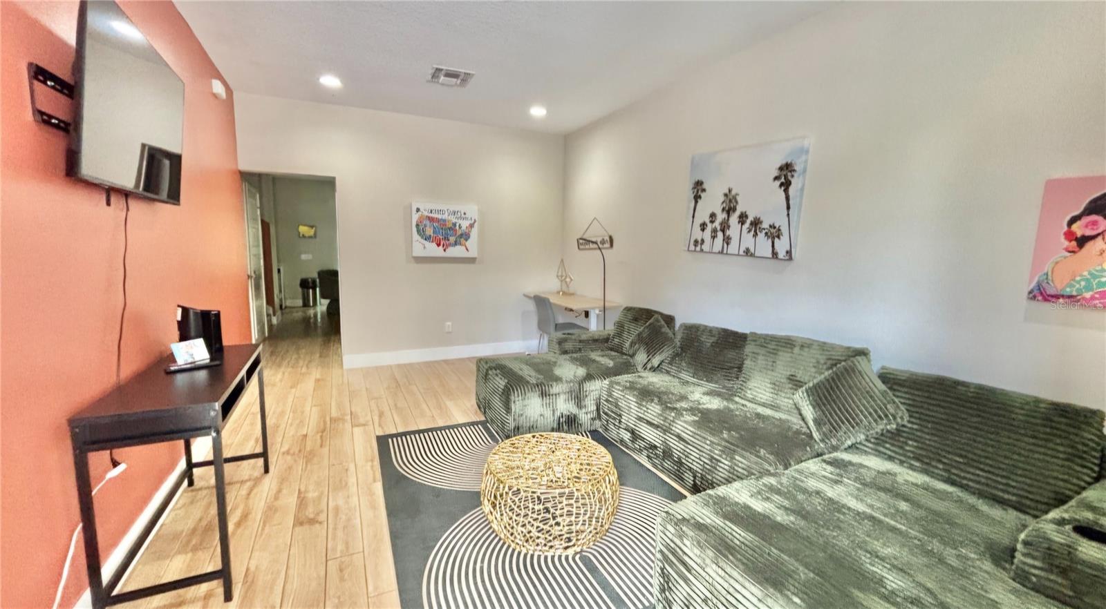 Listing photo 3 for 4404 Summer Flowers Pl