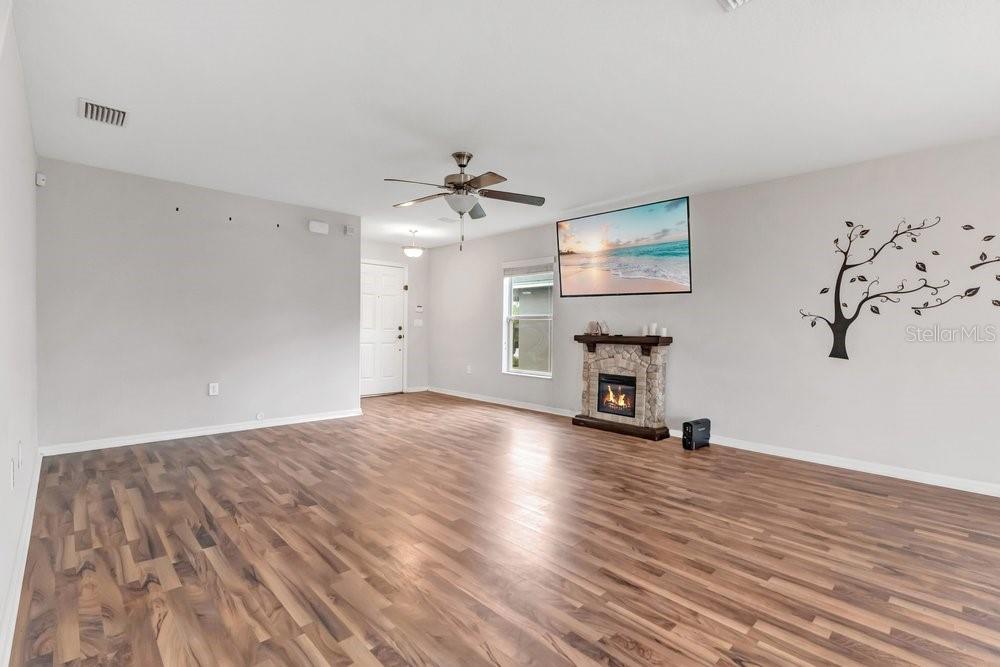 Listing photo 3 for 3057 Grand Preserve Blvd