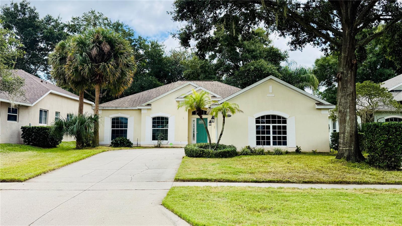 Listing photo 2 for 3839 Beacon Ridge Way