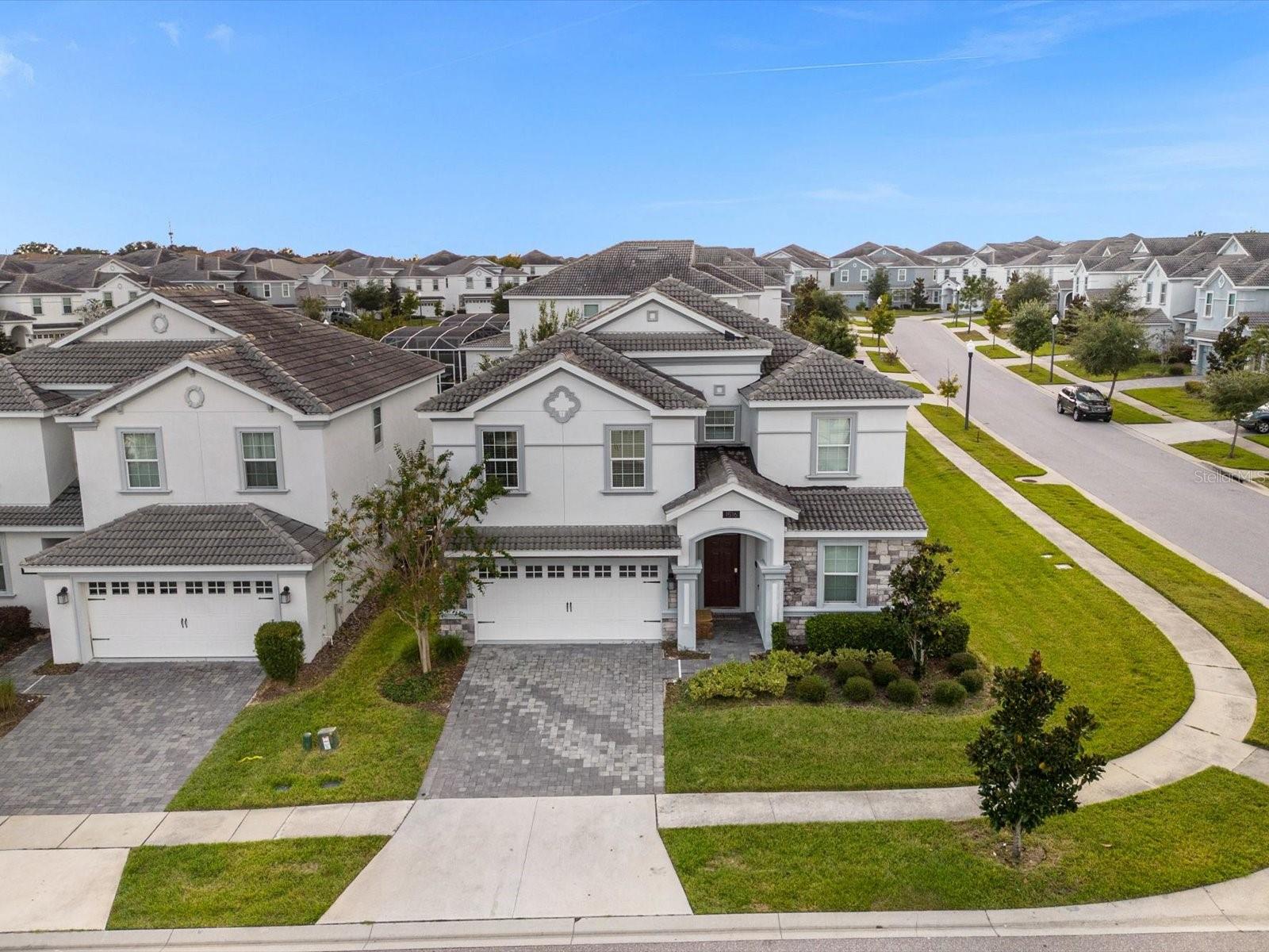 Listing photo 2 for 1516 Flange Dr