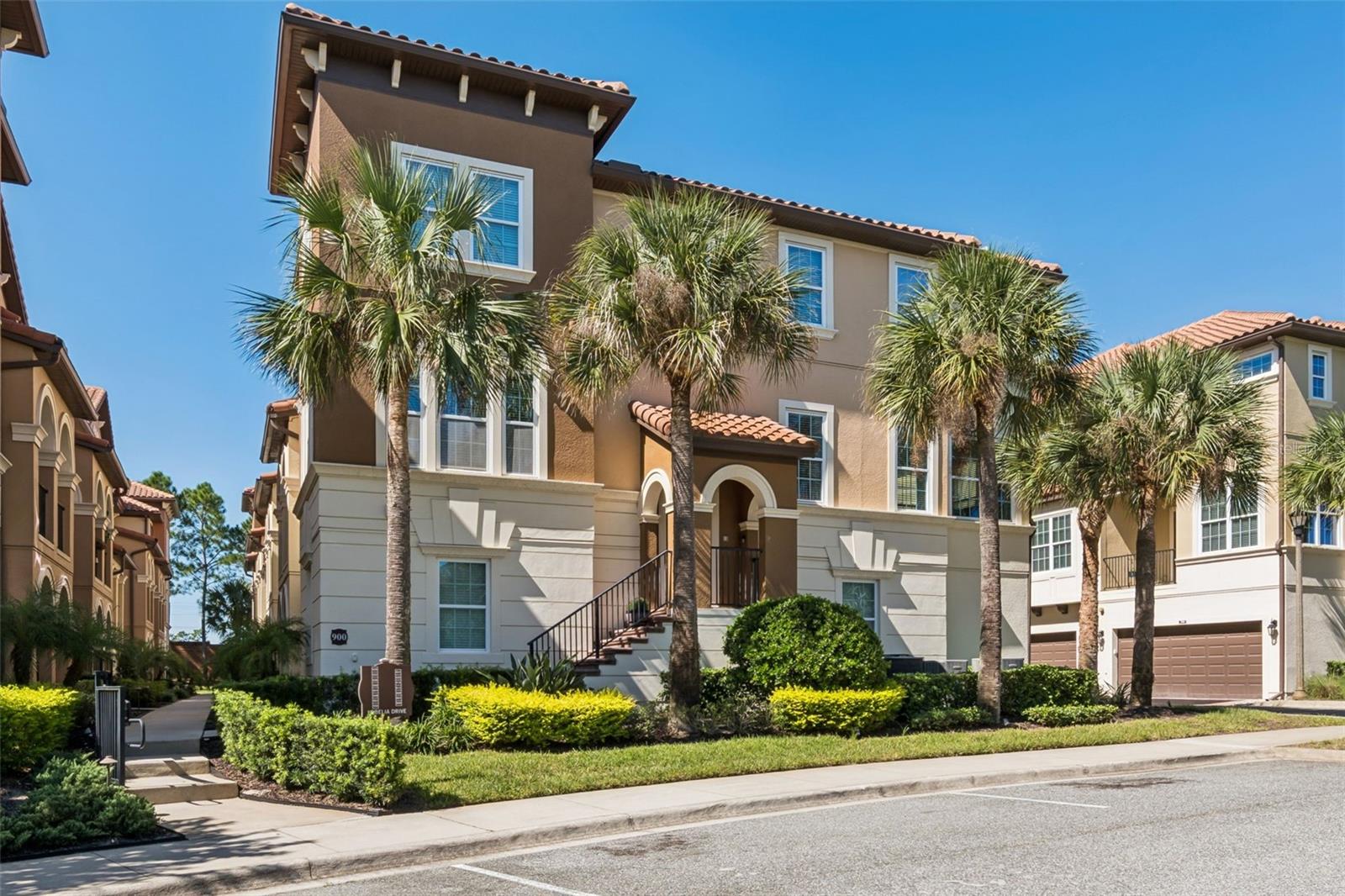 Listing photo 2 for 900 Lobelia Dr