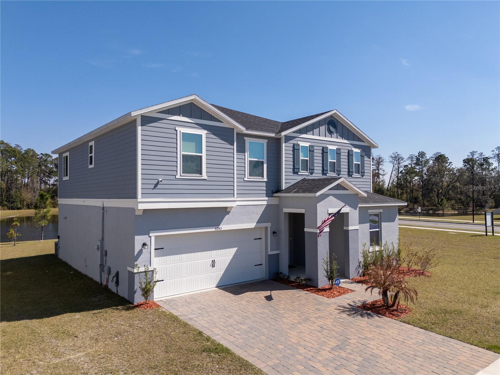 Listing photo 2 for 3243 Sanctuary Dr