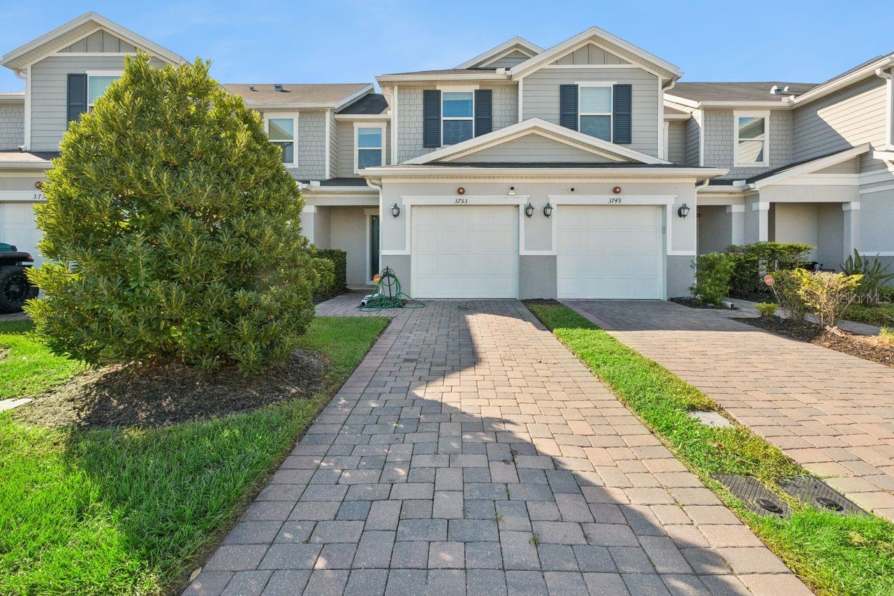 Listing photo 1 for 3753 Hampton Chase Ln