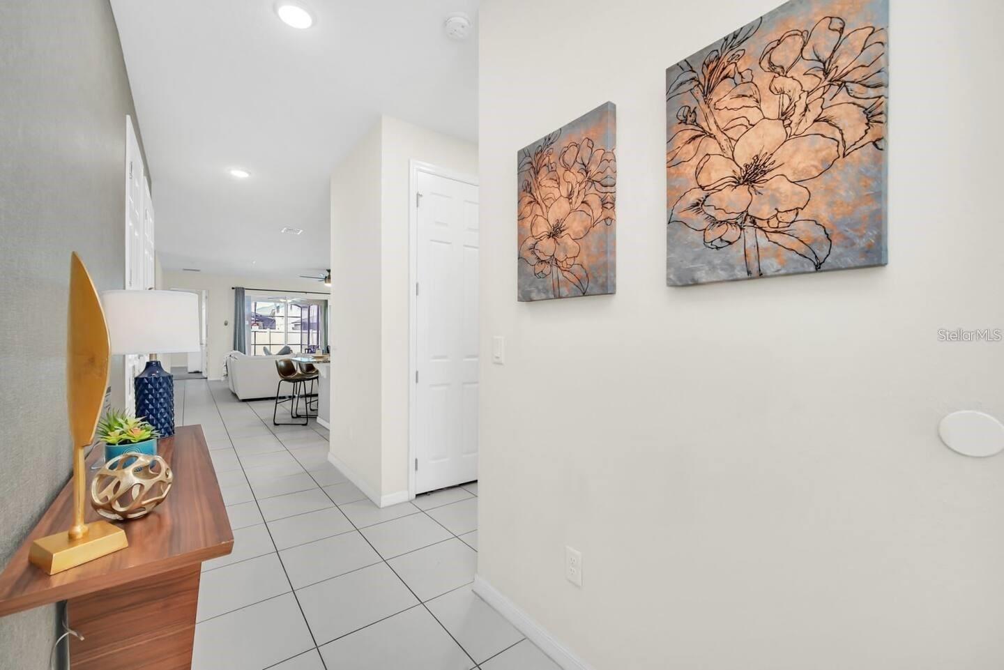 Listing photo 2 for 9009 Egret Mills Ter