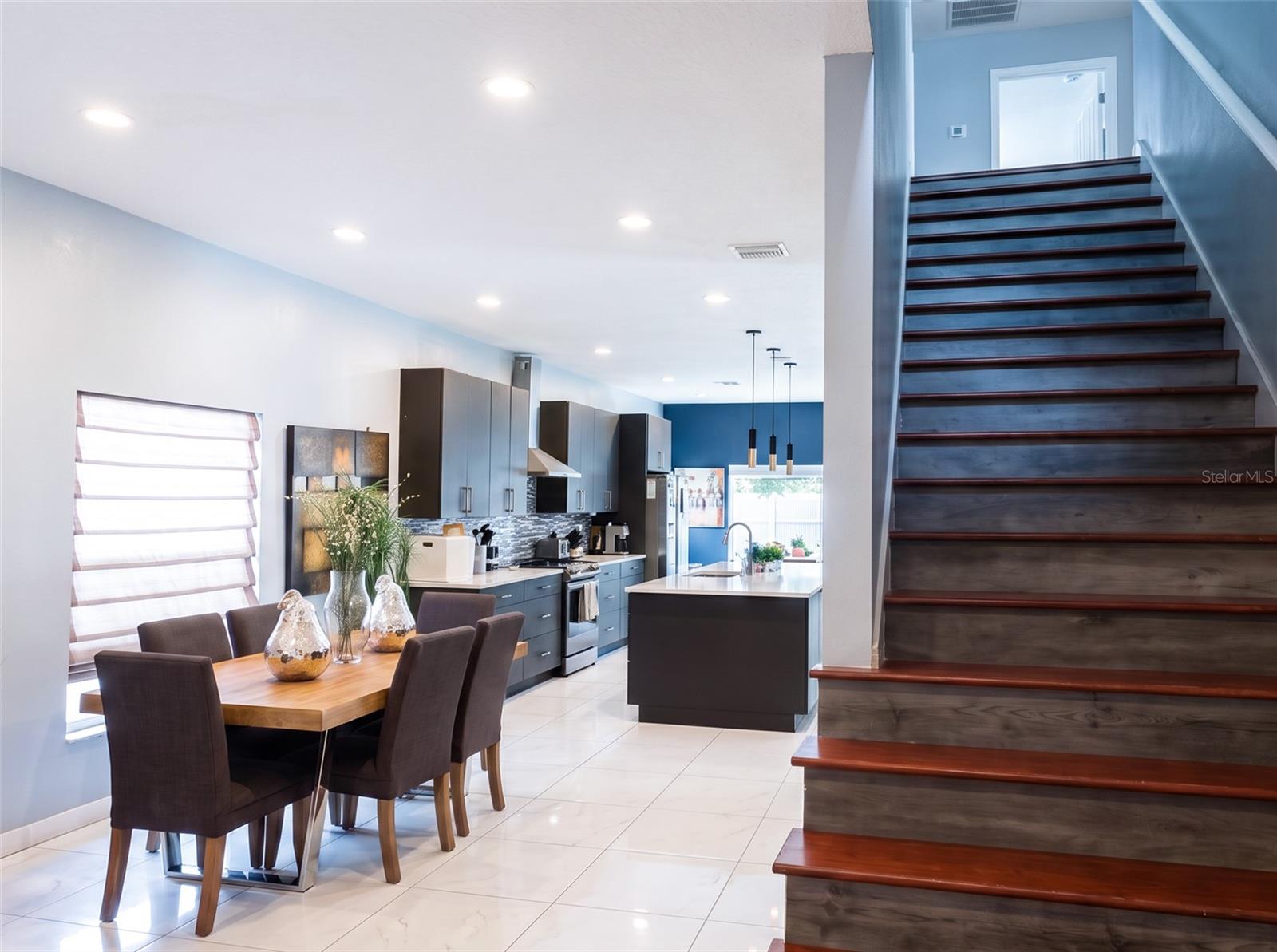 Listing photo 2 for 11306 Great Commission Way