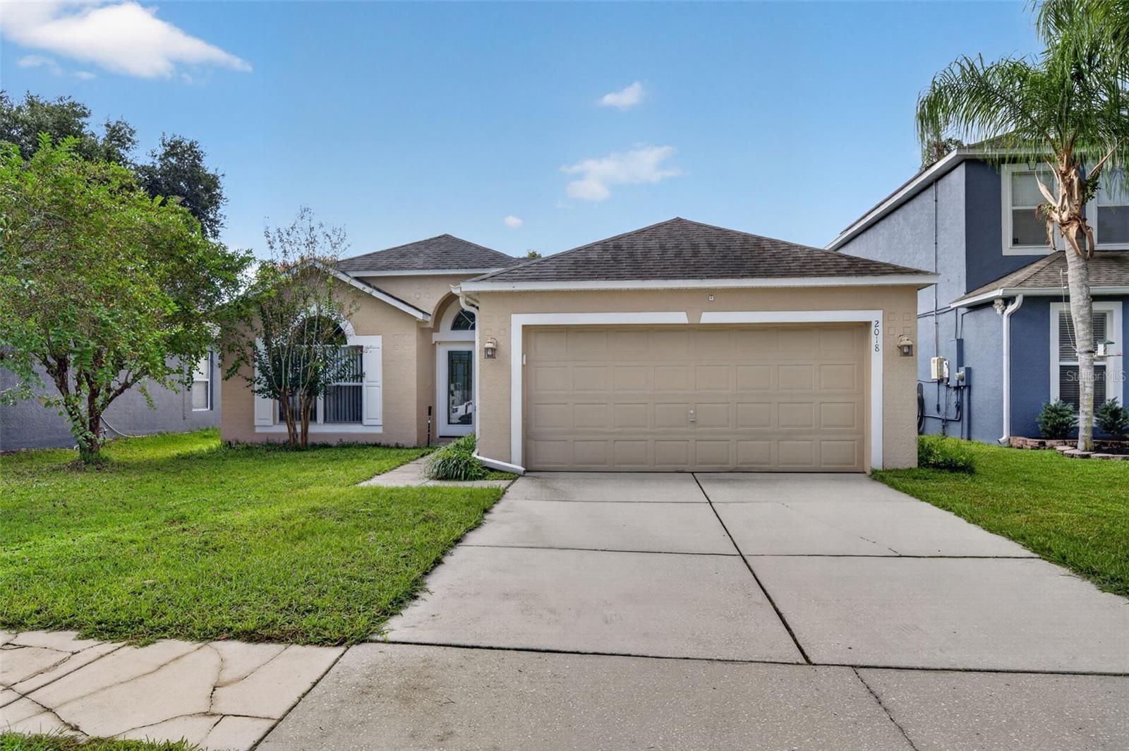 Listing photo 3 for 2018 Wekiva Reserve Blvd
