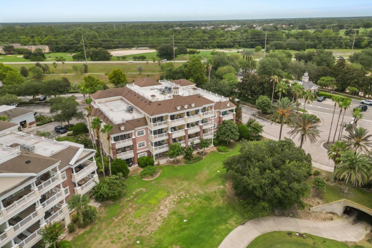 Listing photo 3 for 1116 Sunset View Cir #103