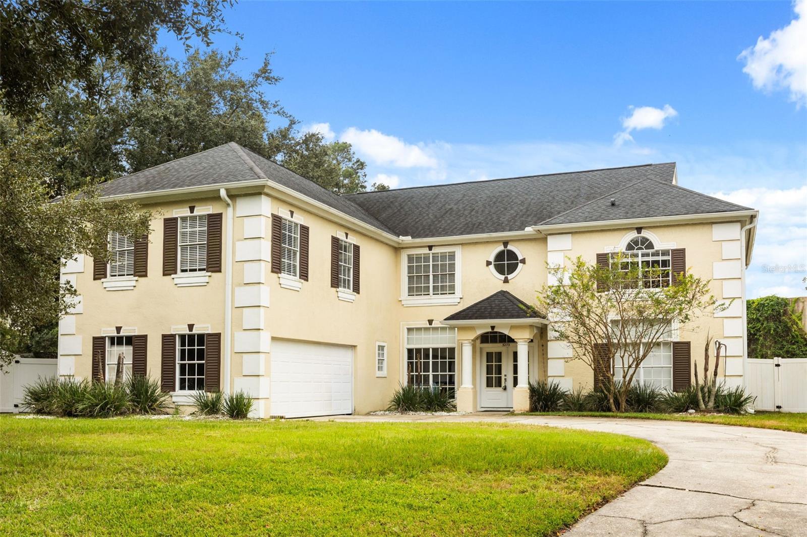 Listing photo 1 for 3273 Furlong Way