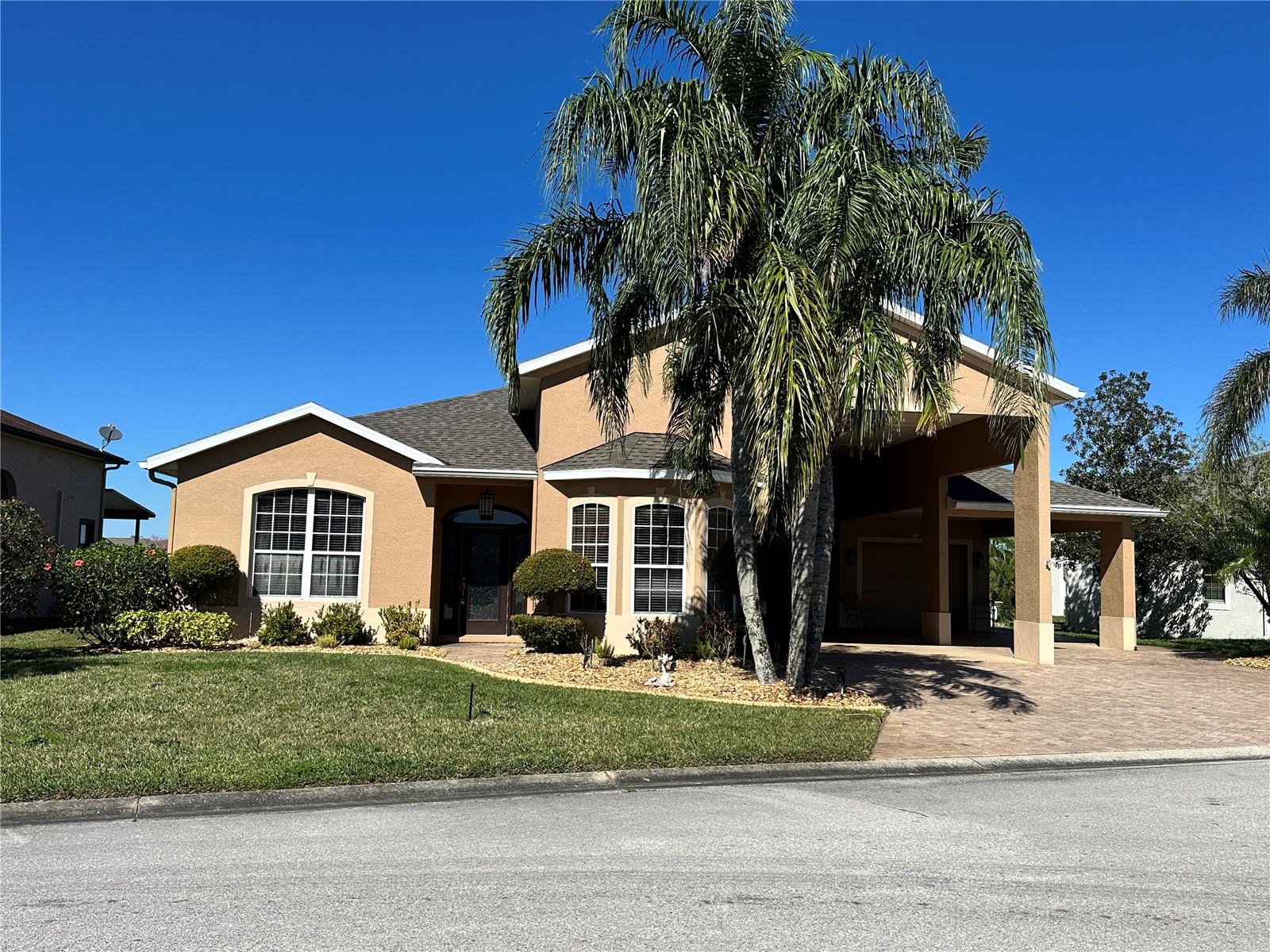 Listing photo 1 for 1015 Crossroads Dr