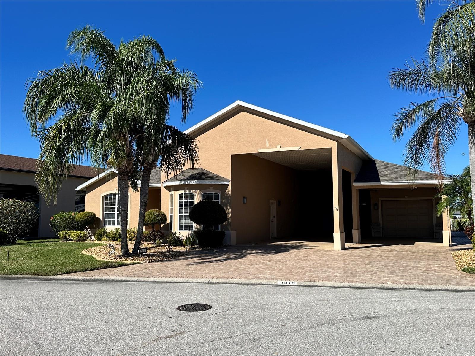 Listing photo 2 for 1015 Crossroads Dr
