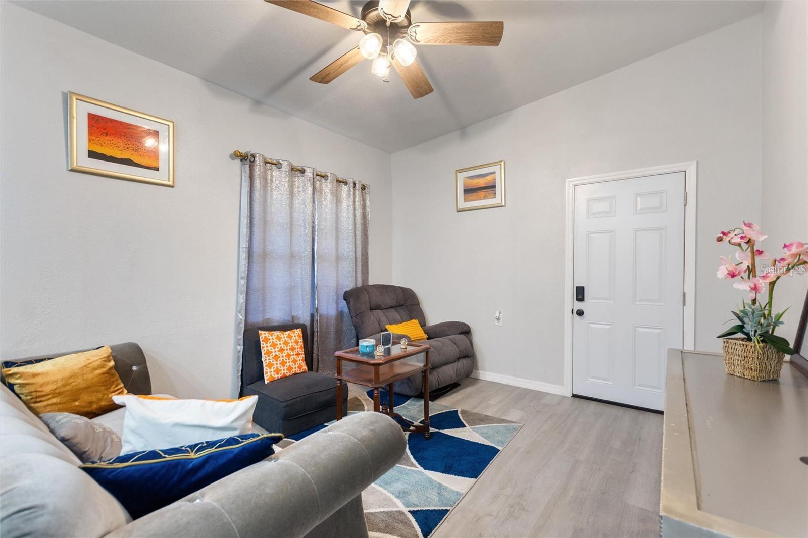 Listing photo 3 for 1495 Penniwa St