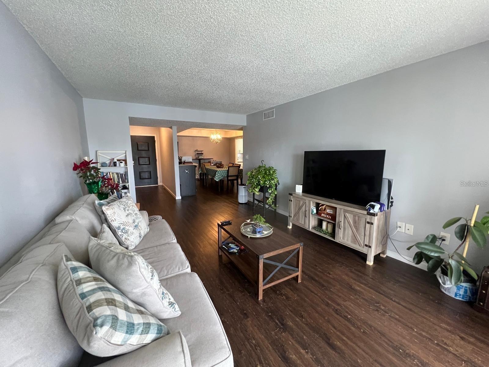 Listing photo 2 for 4575 S Texas Ave #207