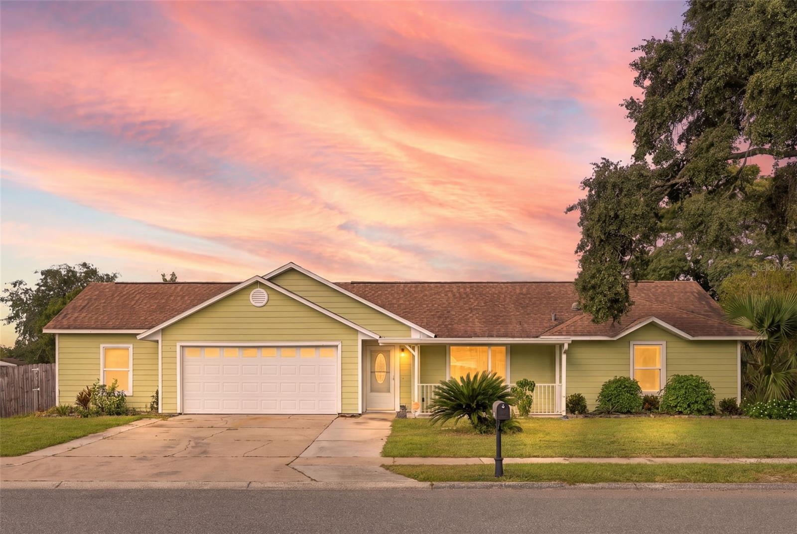 Listing photo 1 for 6906 Sawmill Blvd