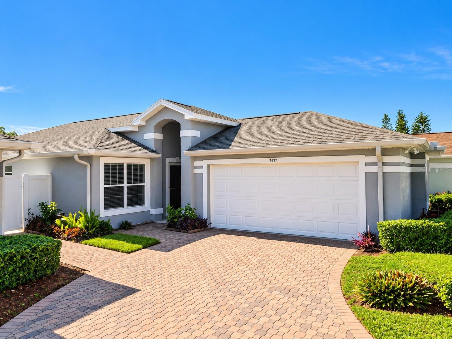 Listing photo 1 for 3437 Grenville Dr