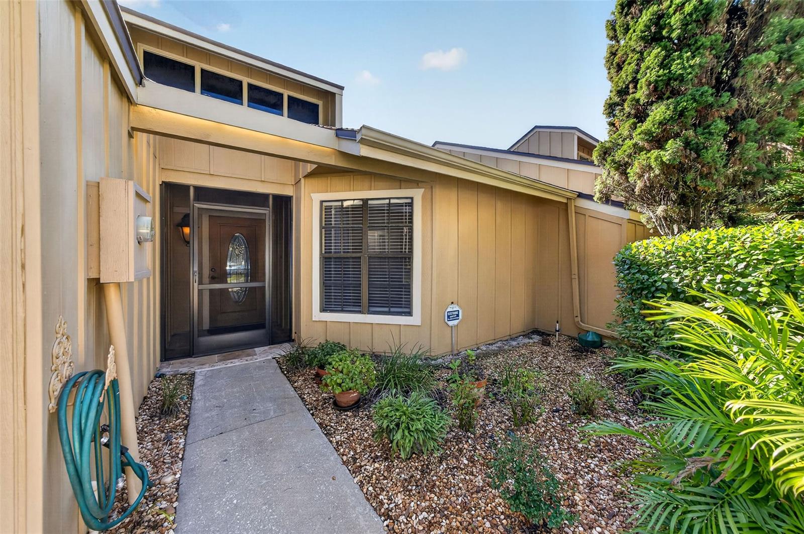 Listing photo 2 for 2365 Sierra Ln #2365