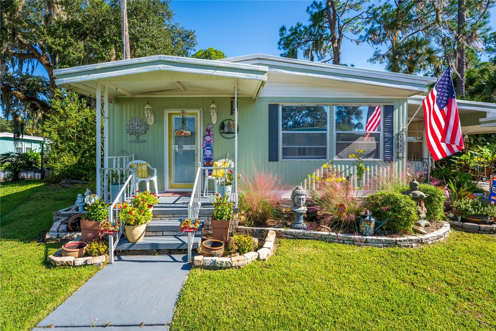 Listing photo 1 for 130 Piney Rdg