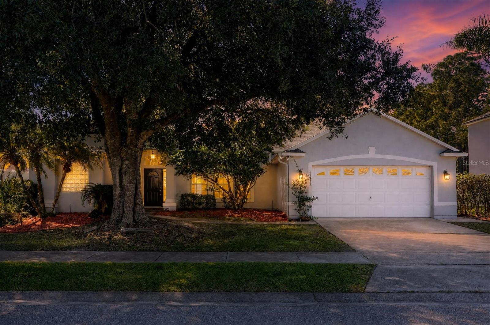 Listing photo 1 for 13838 Riverpath Grove Dr