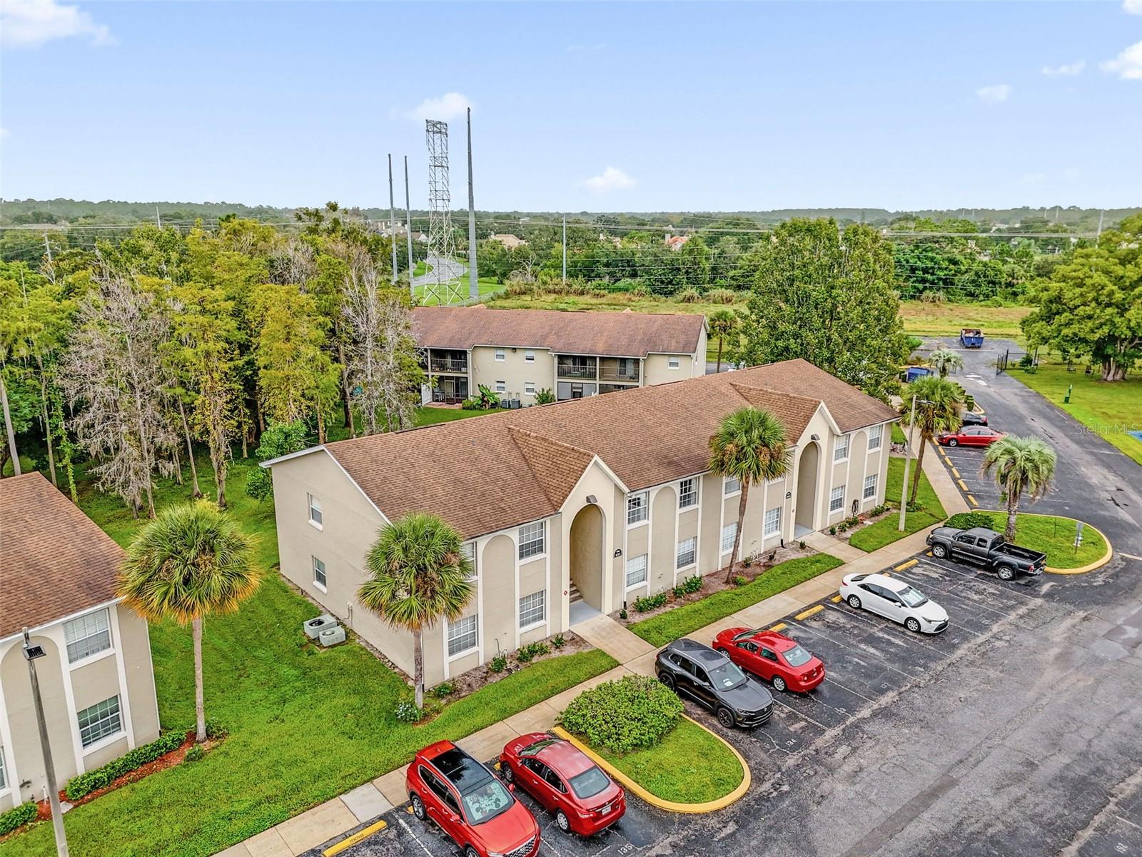 Listing photo 2 for 4312 Hector Ct #3