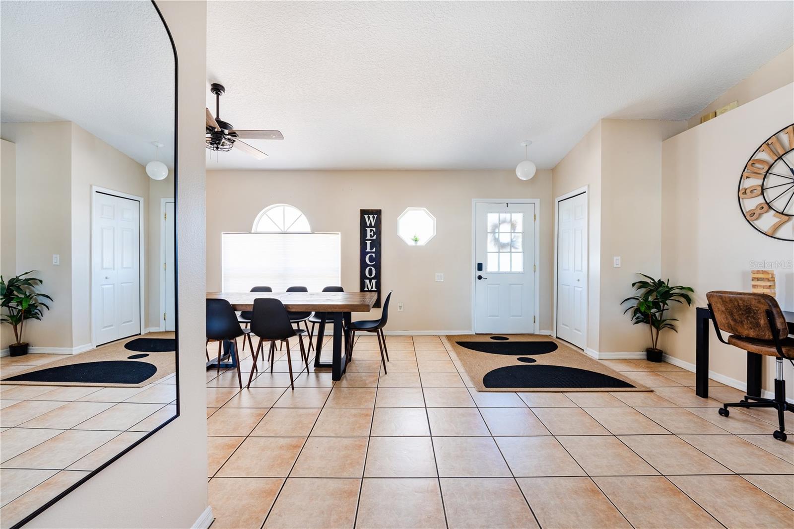 Listing photo 2 for 331 Marquee Drive Dr