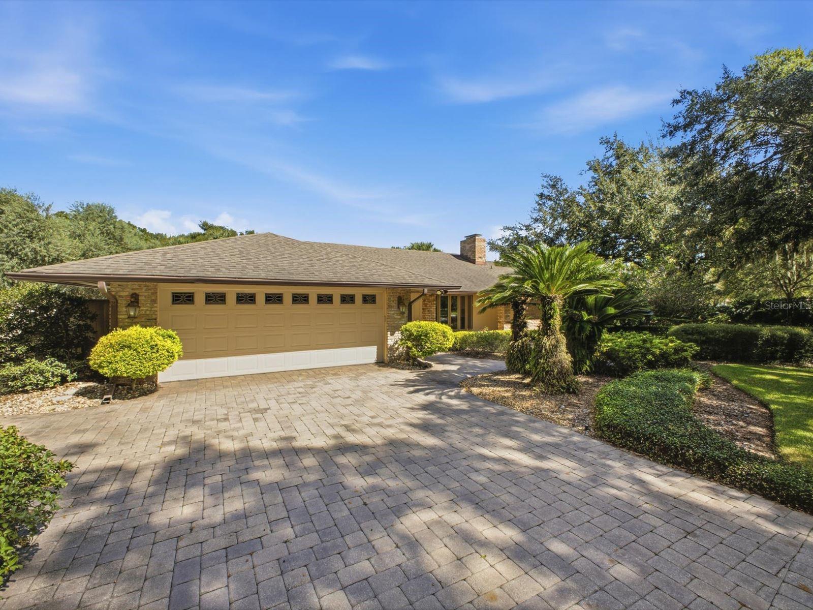 Listing photo 2 for 1735 Demetree Dr