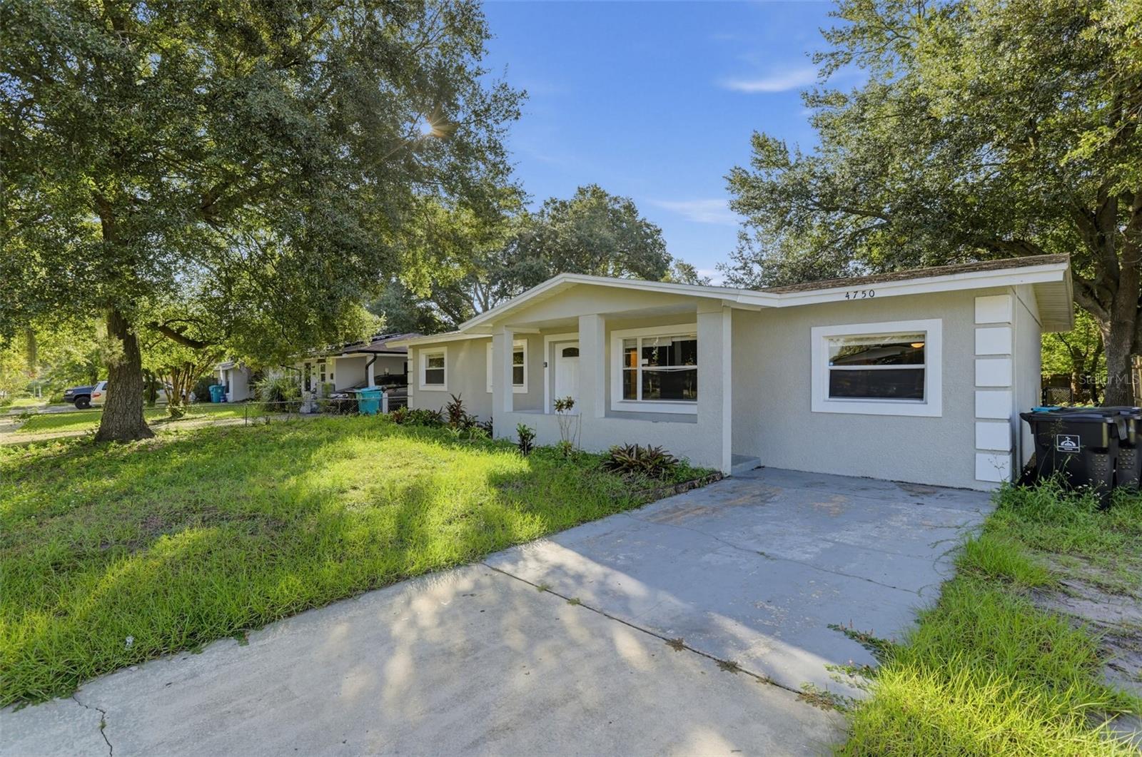Listing photo 2 for 4750 Goldsboro Ct