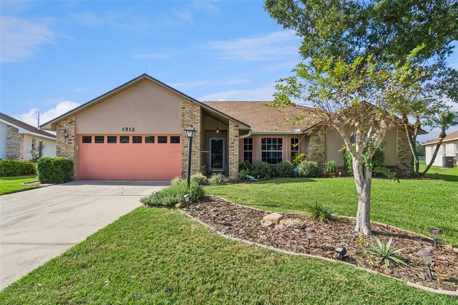Listing photo 1 for 1512 Reade Cir