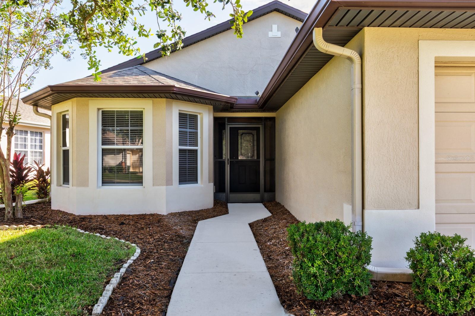 Listing photo 2 for 27322 Orchid Glade St