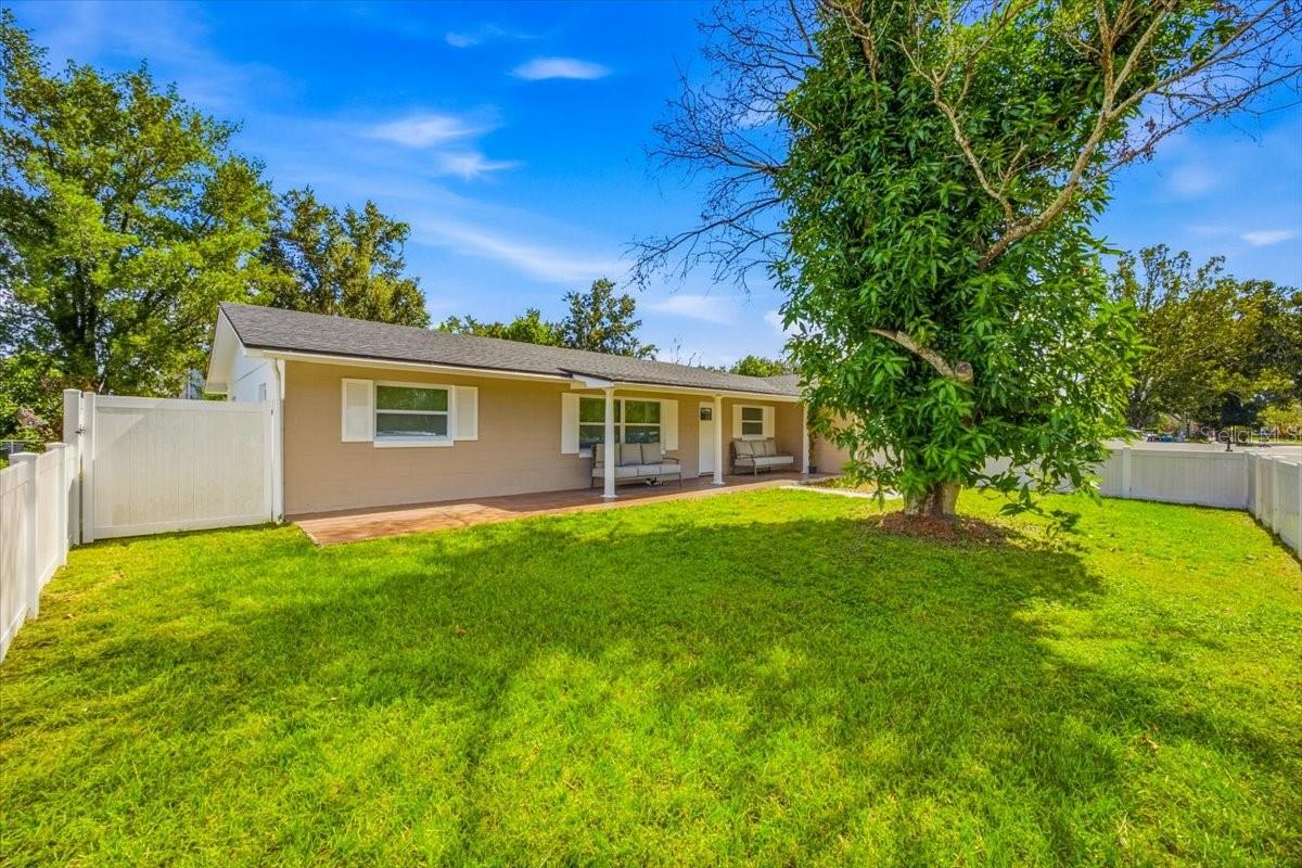 Listing photo 2 for 2629 Telstar Ave