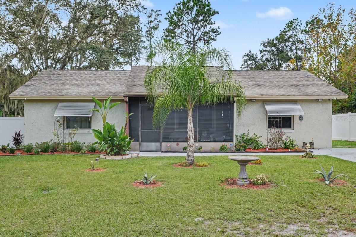 Listing photo 2 for 6313 Sweetwater Dr E