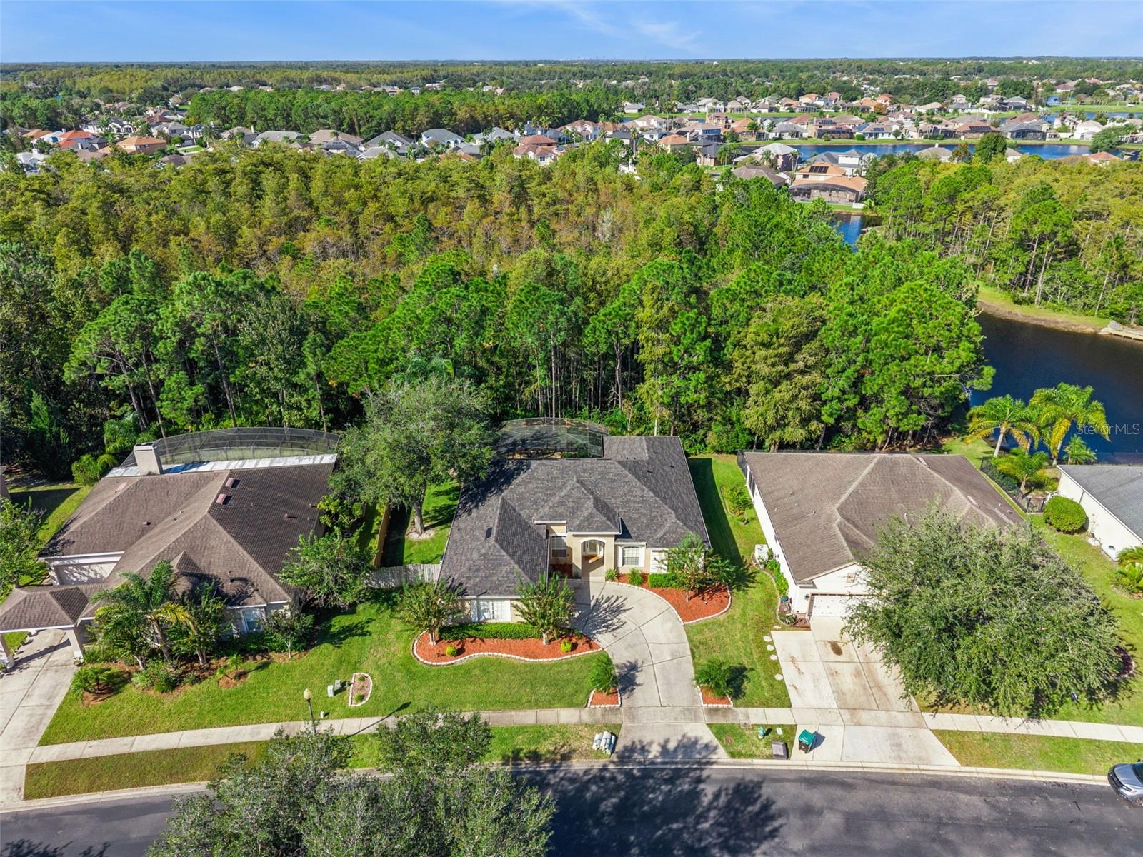 Listing photo 2 for 12051 Shadowbrook Ln