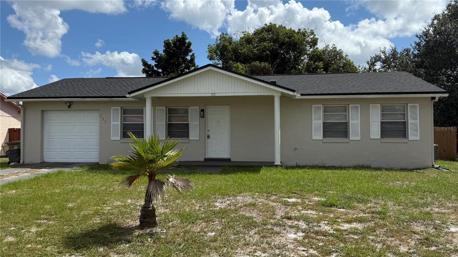 Listing photo 2 for 135 Morelia Ln