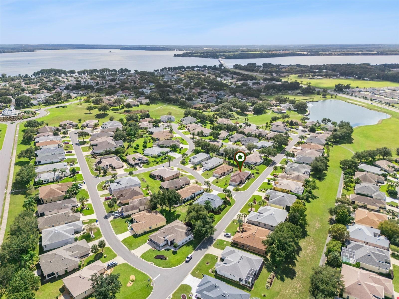 Listing photo 2 for 4900 Canoe Ct