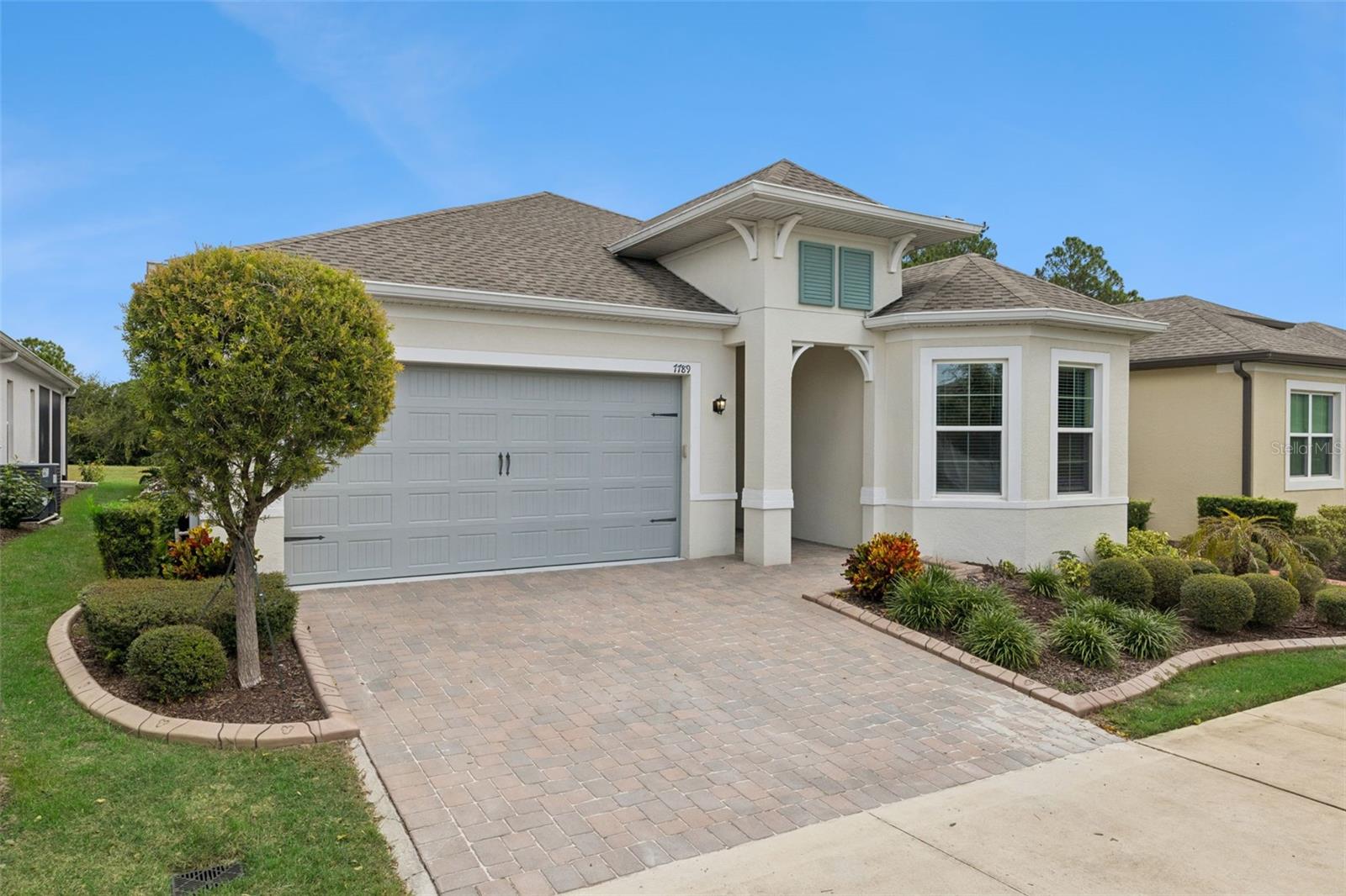 Listing photo 2 for 7789 Four Seasons Blvd