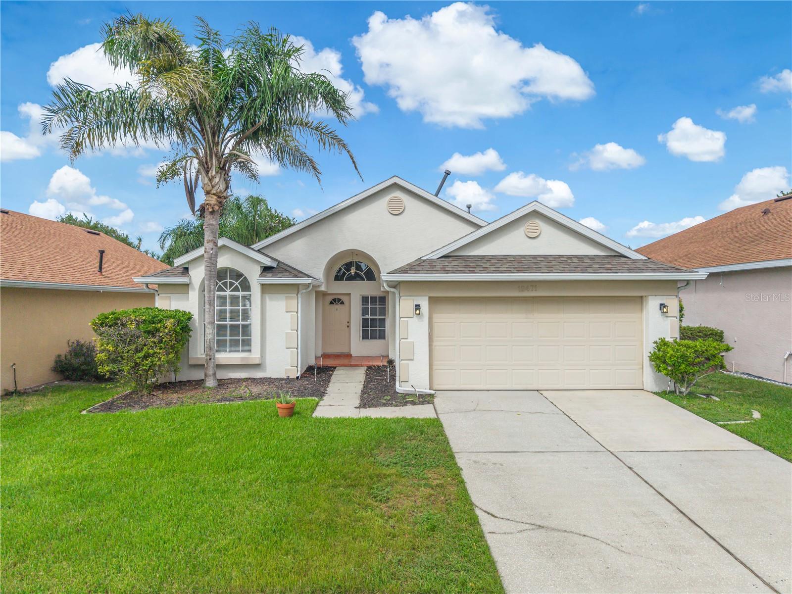 Listing photo 2 for 12471 Castlemain Trl