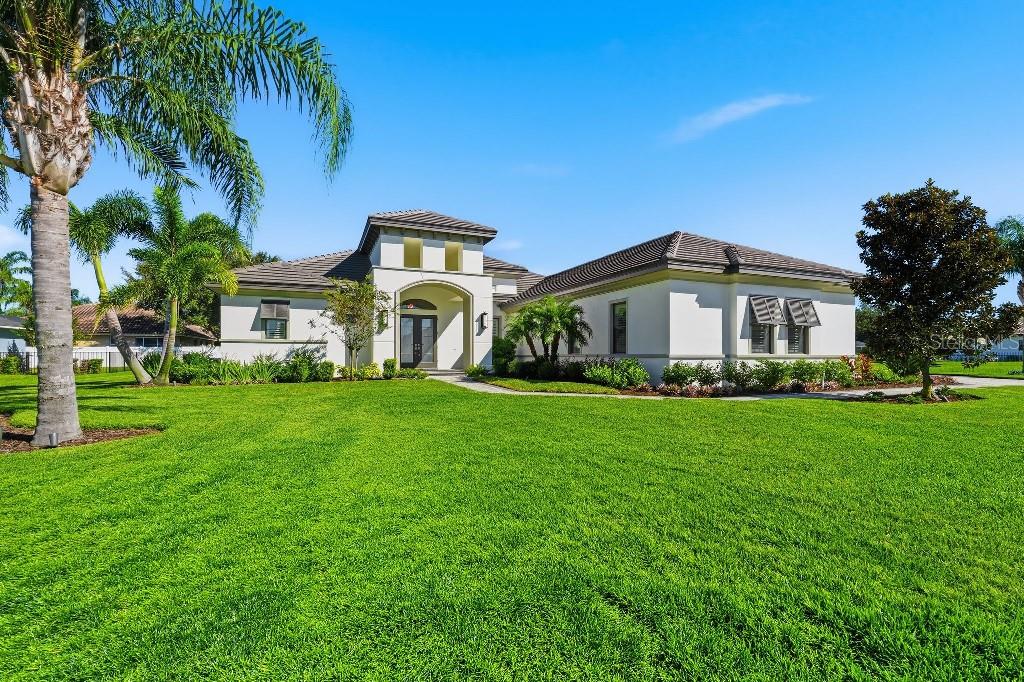 Listing photo 3 for 4462 Emerald Palms Ln